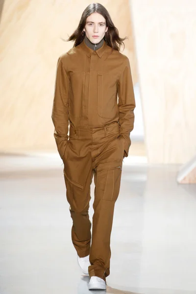 Look 28
